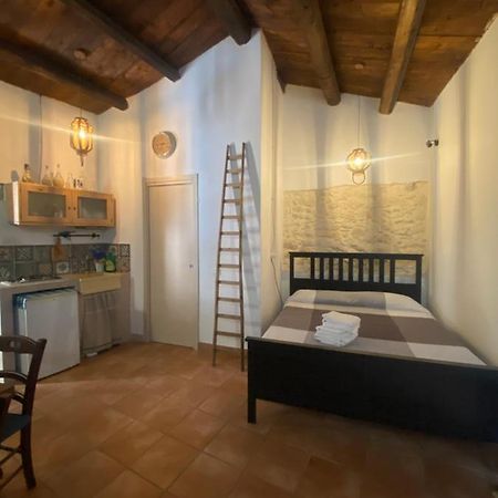 הוילה פלאצולו אקריידה Casa Martina מראה חיצוני תמונה