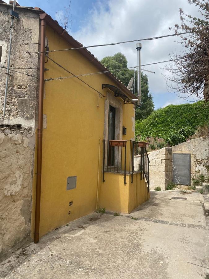 הוילה פלאצולו אקריידה Casa Martina מראה חיצוני תמונה